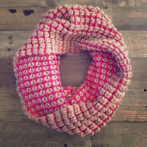 Gap Infinity Tan Pink Crowl Neck Scarf